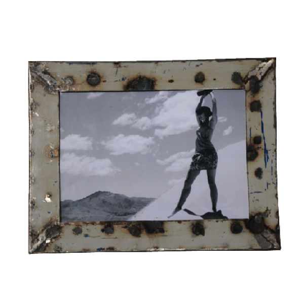 LOT002 – Metal Photo&nbsp;Frame